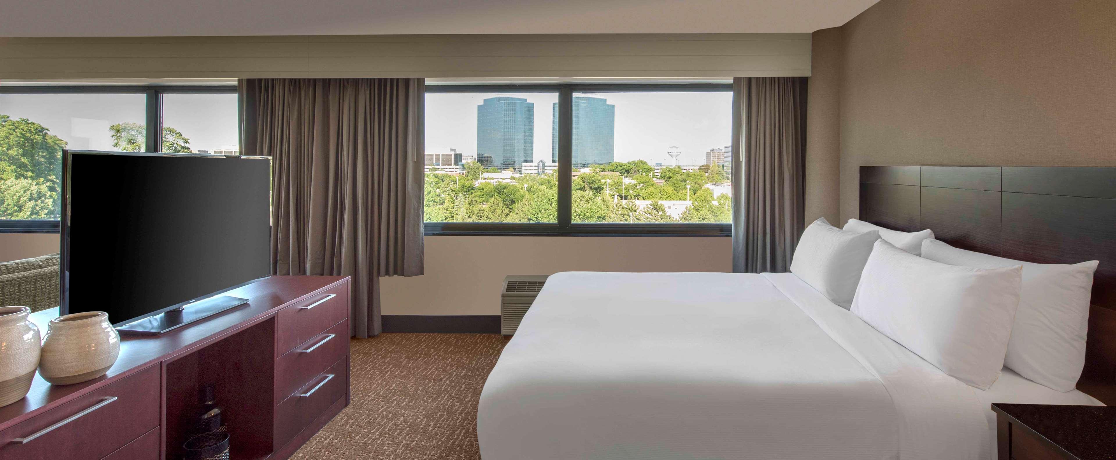Hotel Doubletree By Hilton Chicago Schaumburg Exterior foto