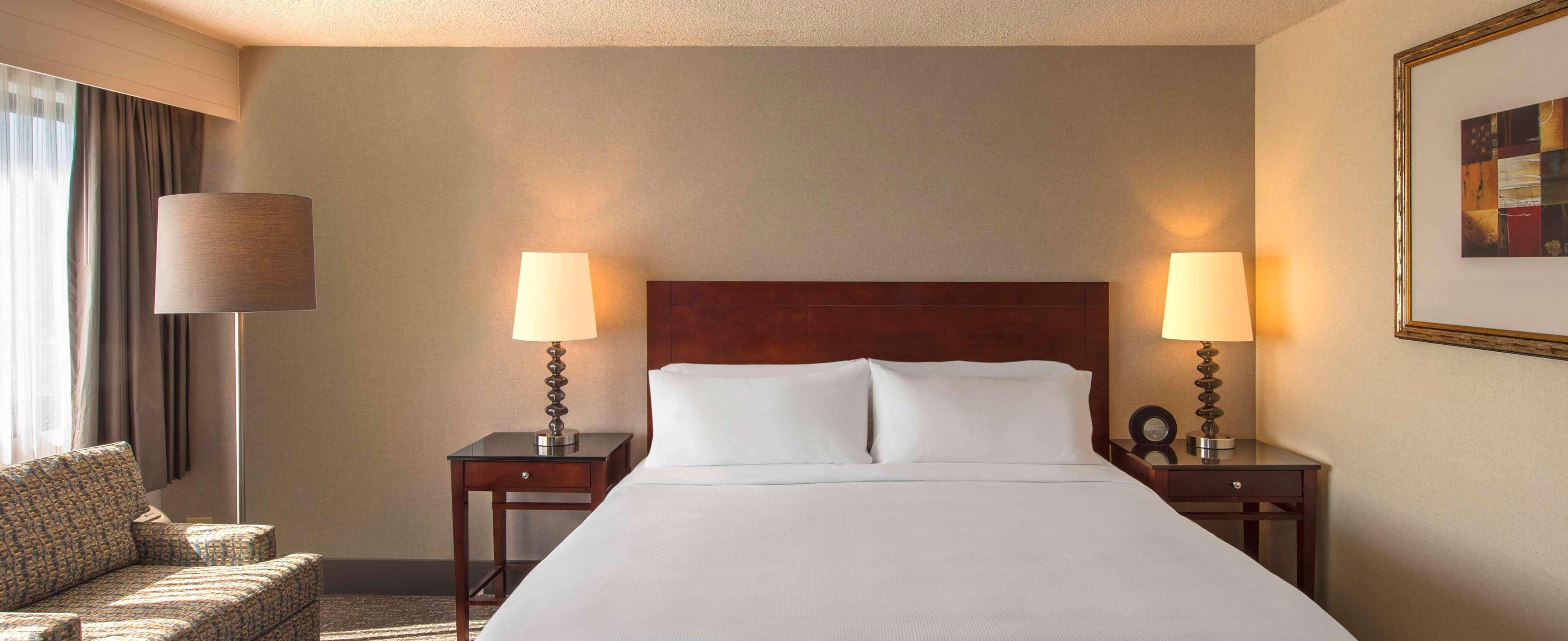 Hotel Doubletree By Hilton Chicago Schaumburg Exterior foto