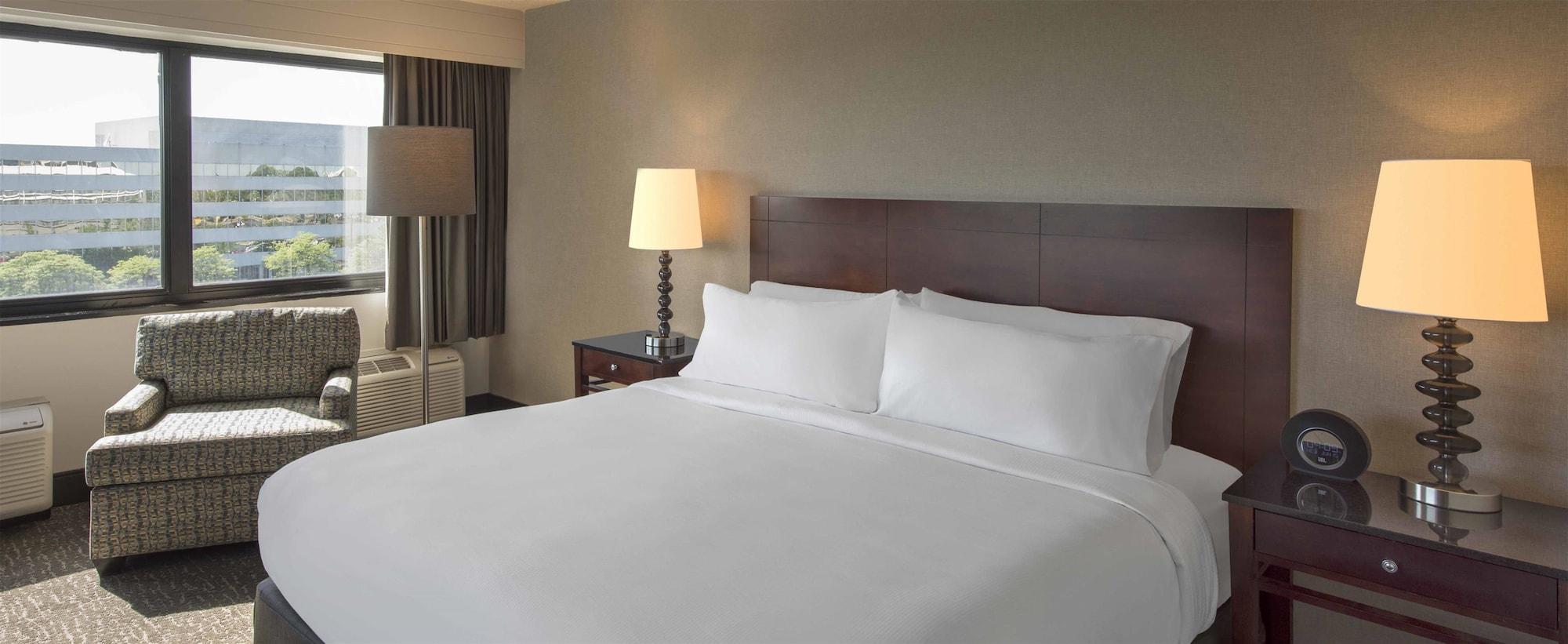 Hotel Doubletree By Hilton Chicago Schaumburg Exterior foto