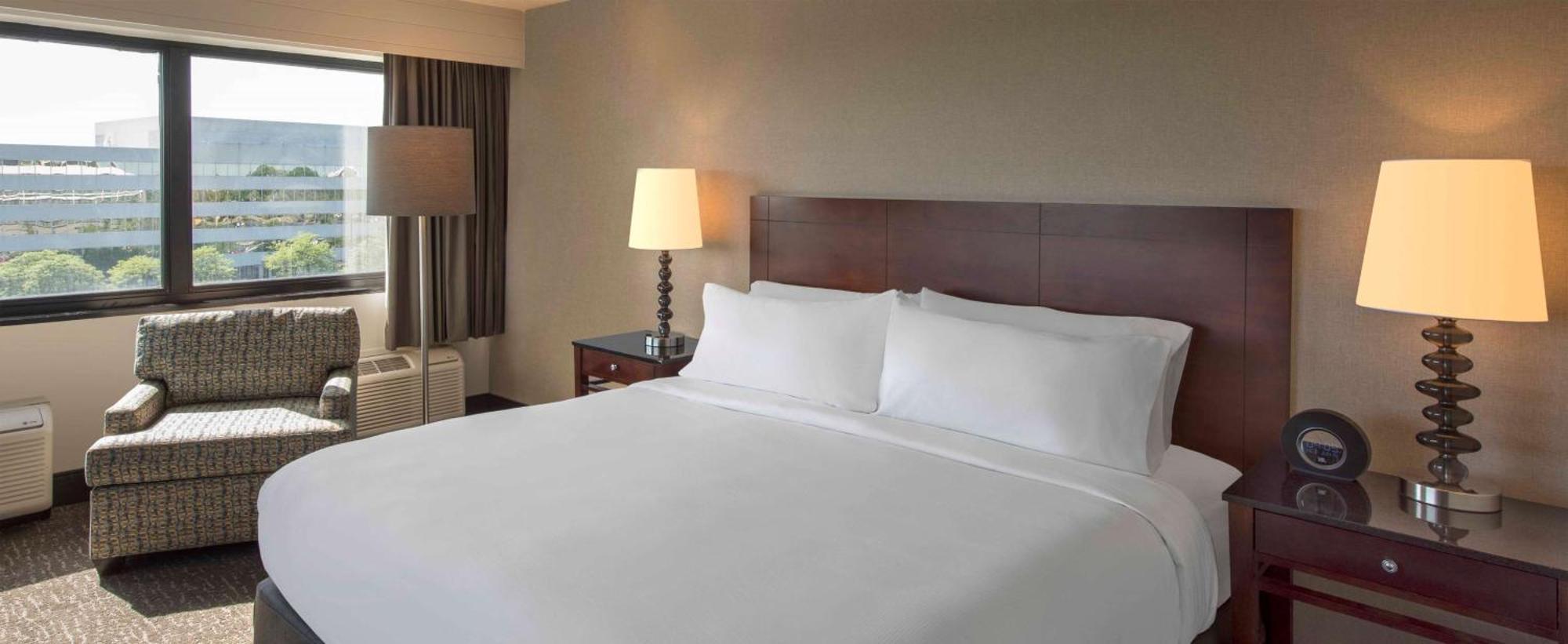 Hotel Doubletree By Hilton Chicago Schaumburg Exterior foto