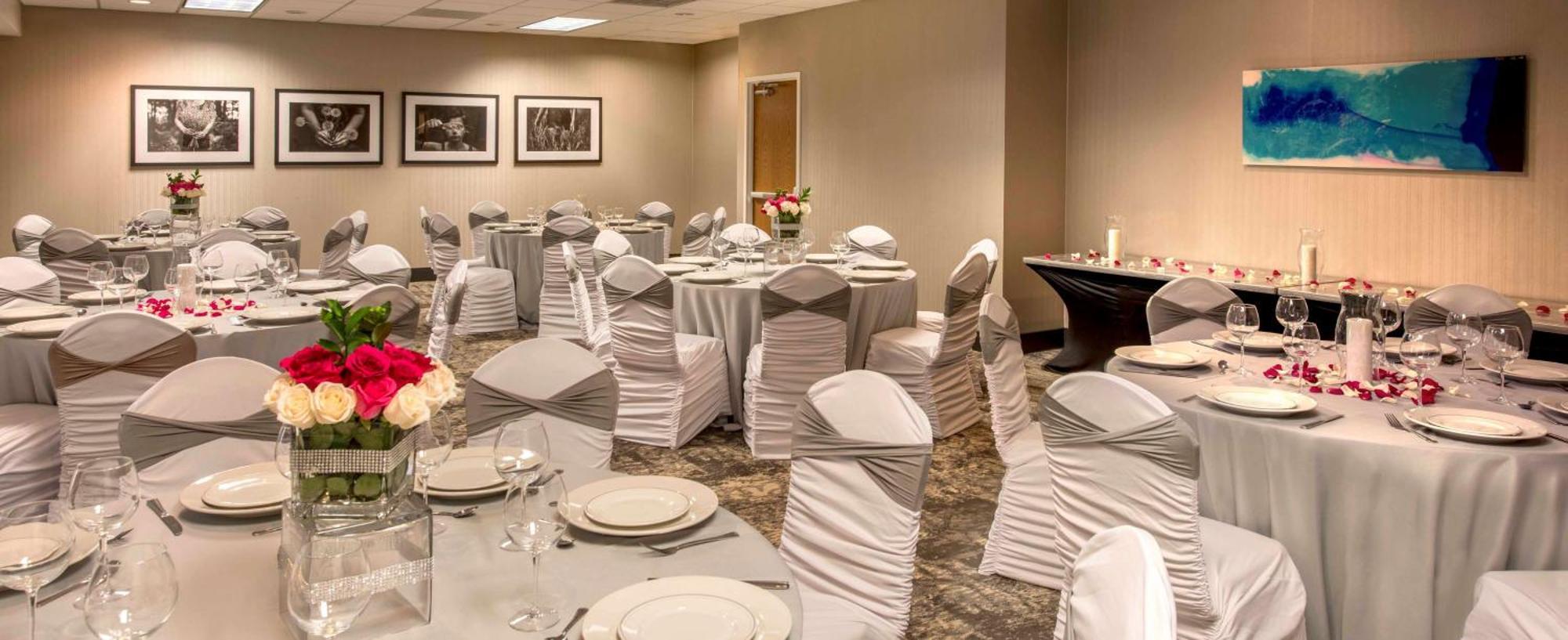 Hotel Doubletree By Hilton Chicago Schaumburg Exterior foto