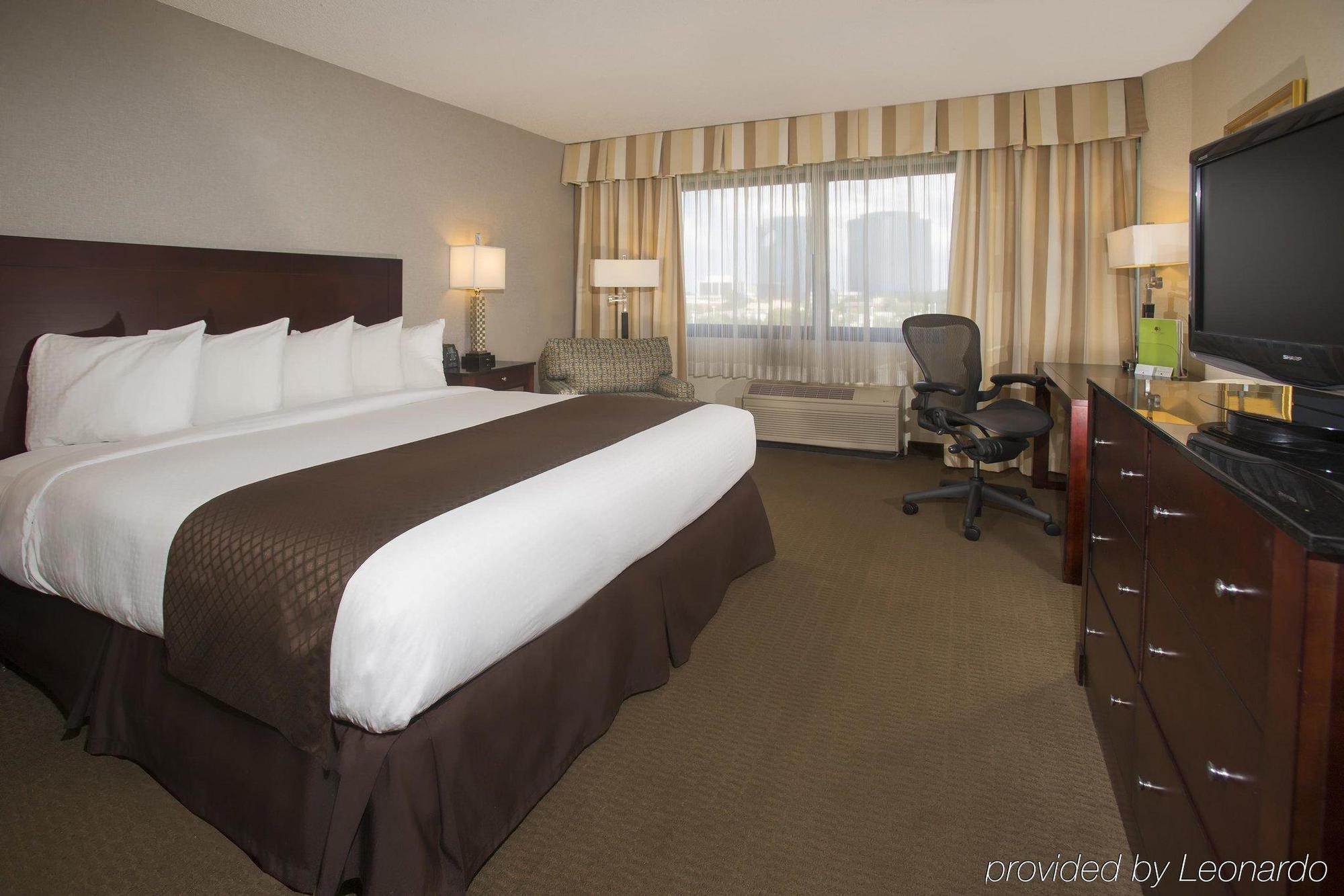Hotel Doubletree By Hilton Chicago Schaumburg Exterior foto