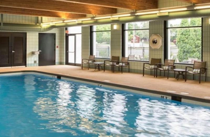 Hotel Doubletree By Hilton Chicago Schaumburg Exterior foto