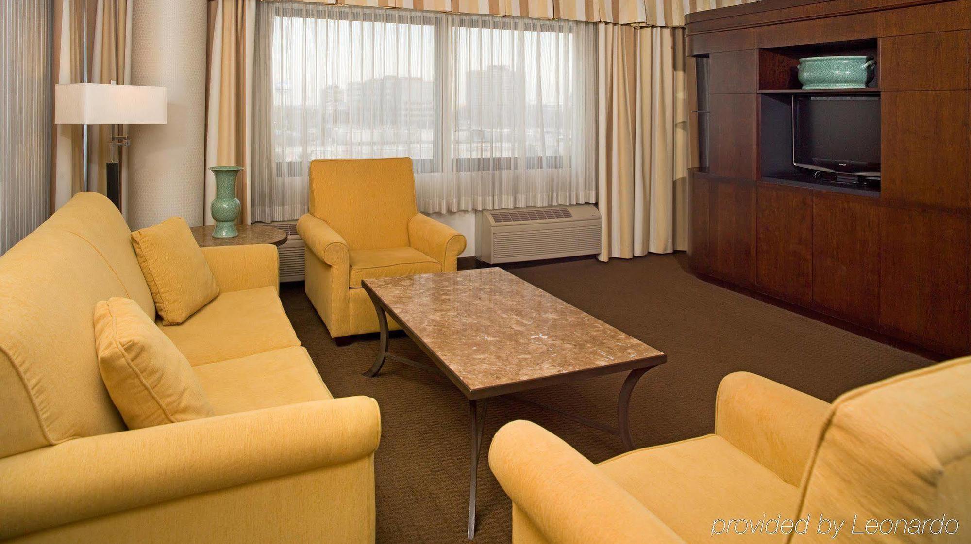 Hotel Doubletree By Hilton Chicago Schaumburg Exterior foto