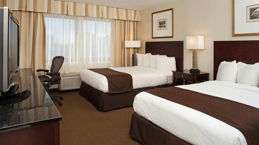 Hotel Doubletree By Hilton Chicago Schaumburg Exterior foto