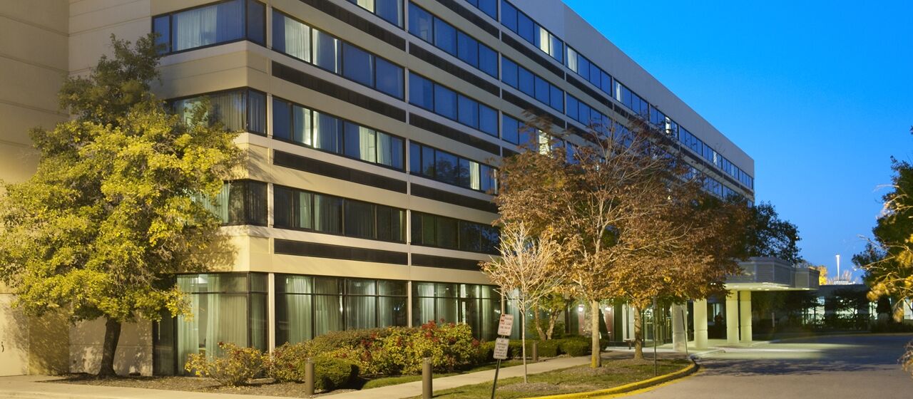Hotel Doubletree By Hilton Chicago Schaumburg Exterior foto